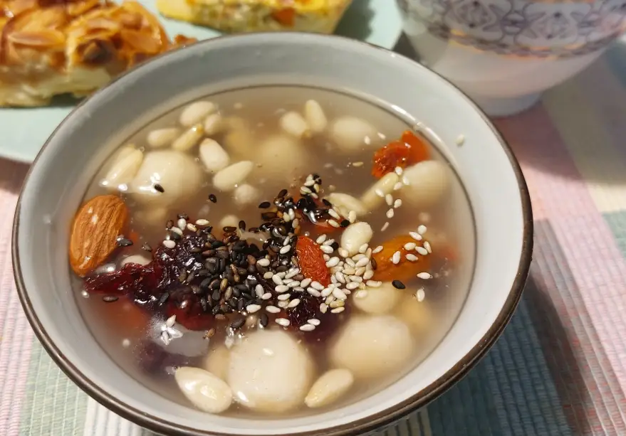 蓮藕粉熱量：一碗幾大卡？純度、沖泡與加料熱量差多少