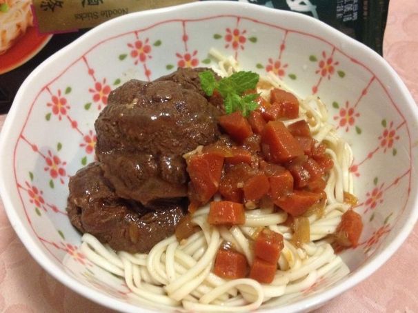 牛肉乾拌麵 牛肉乾拌麵