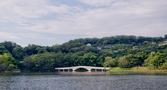 青草湖