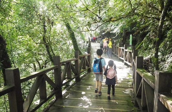 拉拉山健行攻略